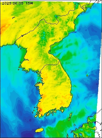 2025-06-05 15 : 00