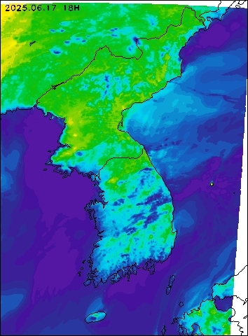 2025-06-17 18 : 00