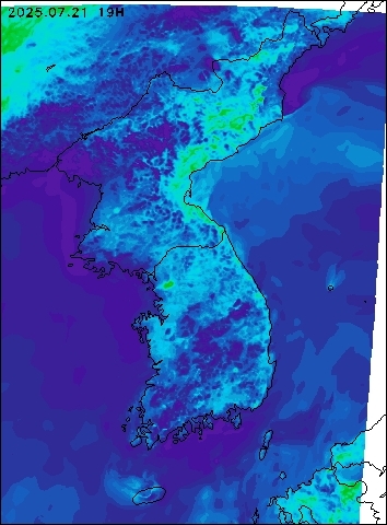 2025-07-21 19 : 00
