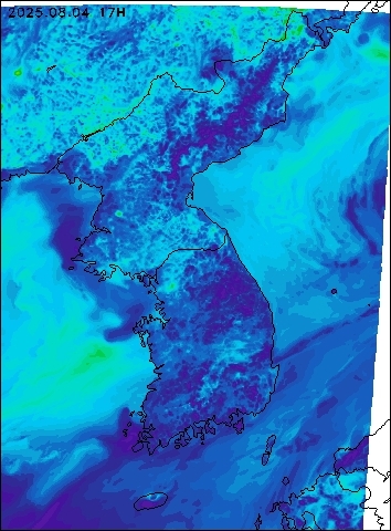 2025-08-04 17 : 00