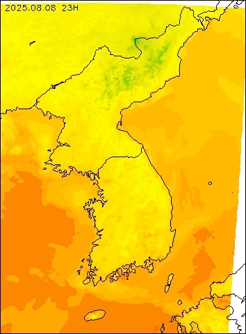 2025-08-08 23 : 00