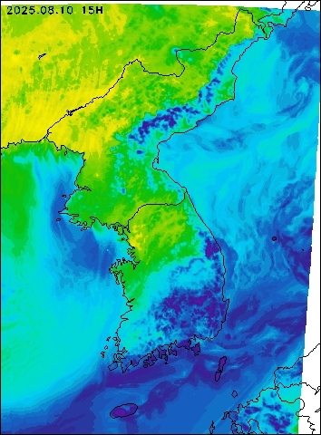 2025-08-10 15 : 00