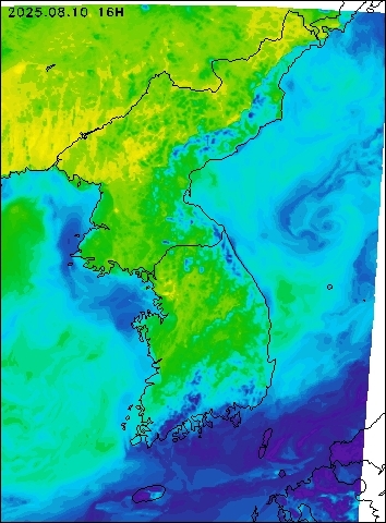 2025-08-10 16 : 00