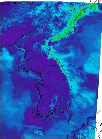 2025-08-15 05 : 00