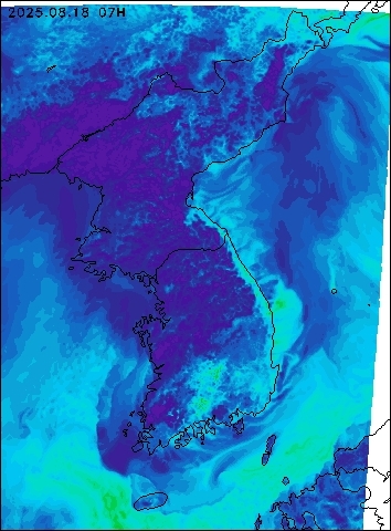 2025-08-18 07 : 00