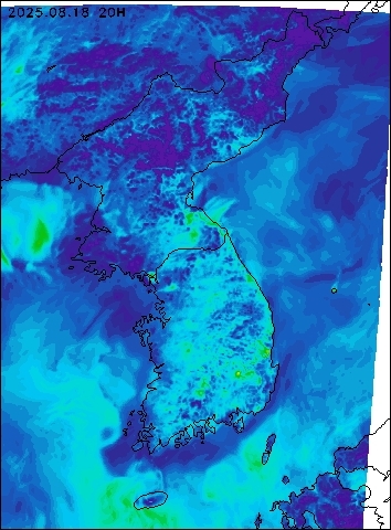 2025-08-18 20 : 00