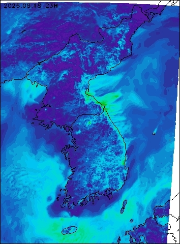 2025-08-18 23 : 00