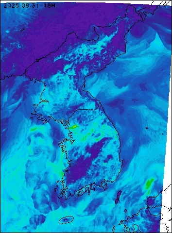2025-08-31 18 : 00