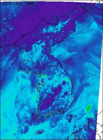 2025-08-31 19 : 00