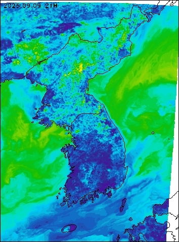 2025-09-09 21 : 00