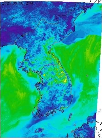 2025-09-10 21 : 00