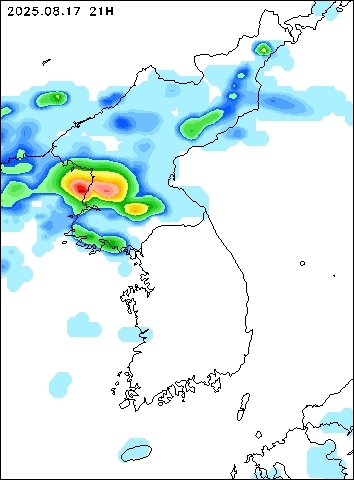2025-08-17 21 : 00