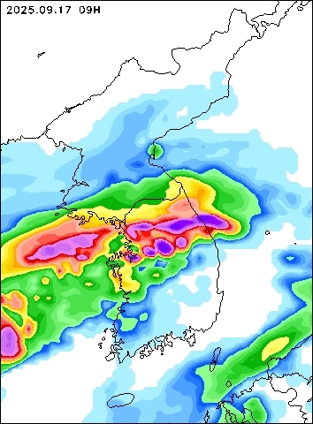 2025-09-17 09 : 00