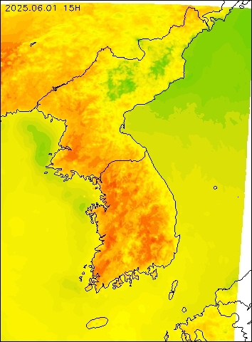 2025-06-01 15 : 00