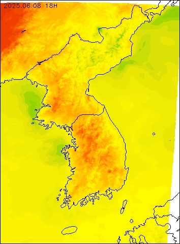 2025-06-08 18 : 00