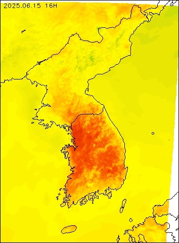 2025-06-15 16 : 00