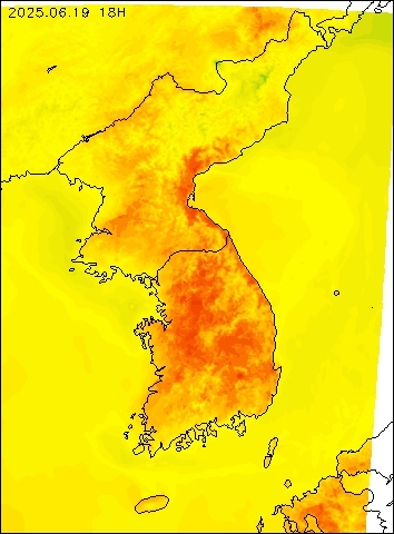 2025-06-19 18 : 00