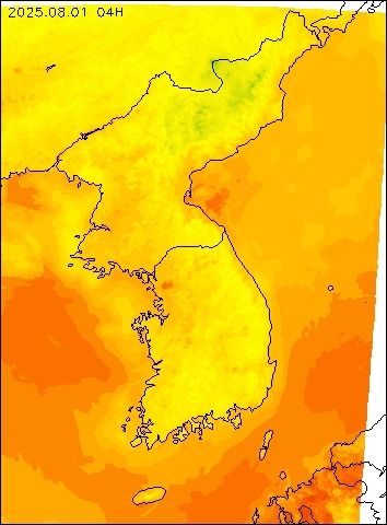 2025-08-01 04 : 00