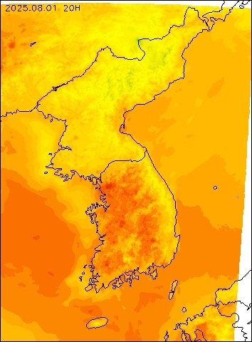 2025-08-01 20 : 00