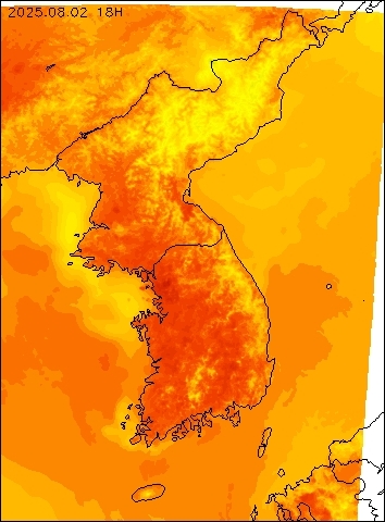 2025-08-02 18 : 00