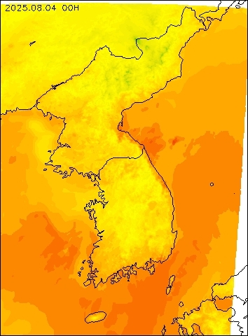 2025-08-04 00 : 00