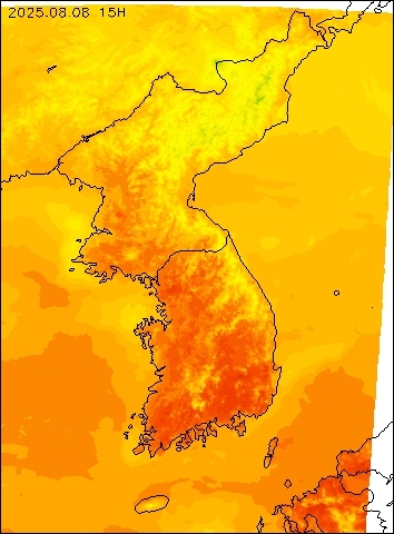 2025-08-08 15 : 00