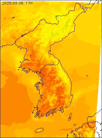 2025-08-08 17 : 00