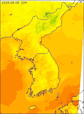 2025-08-08 22 : 00