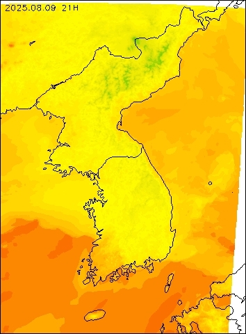 2025-08-09 21 : 00