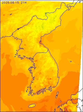 2025-08-15 21 : 00