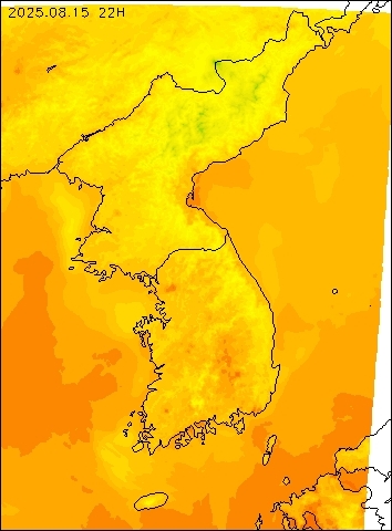 2025-08-15 22 : 00