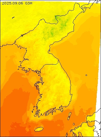 2025-09-06 03 : 00