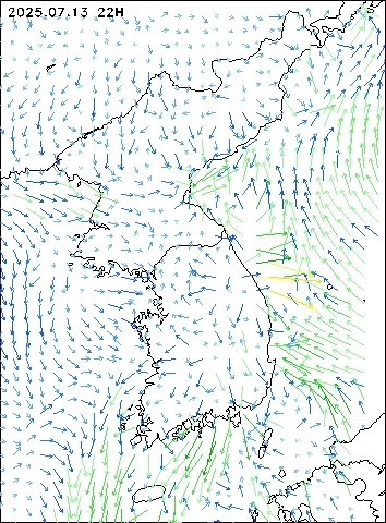 2025-07-13 22 : 00