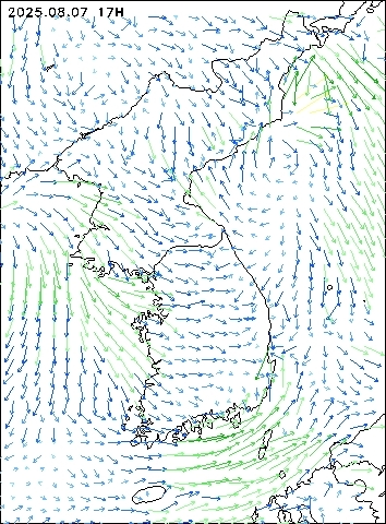 2025-08-07 17 : 00