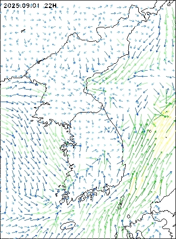 2025-09-01 22 : 00